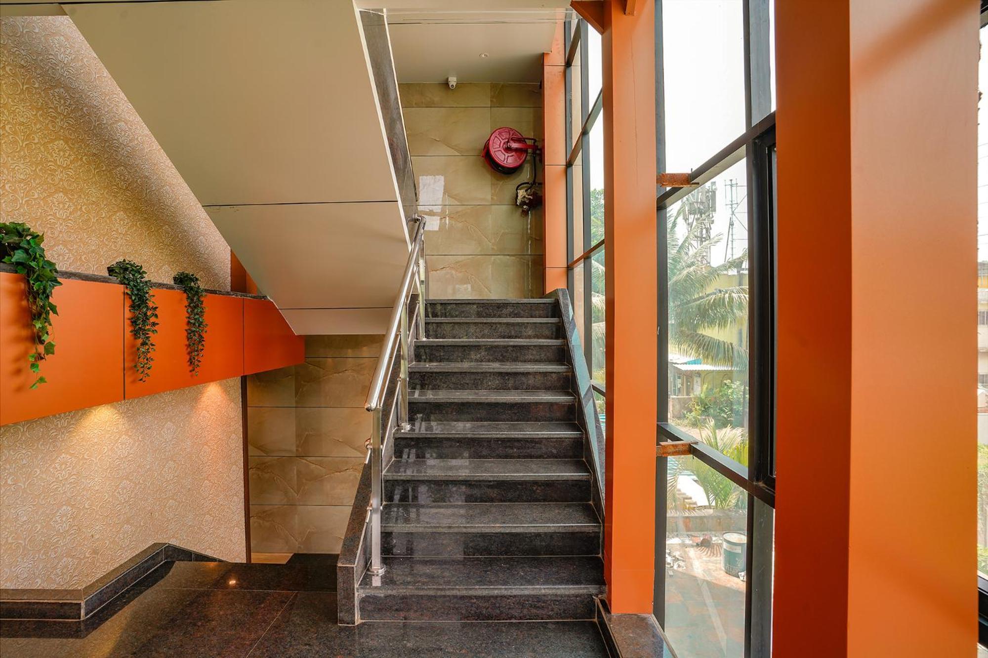 Fabexpress Super 7 Inn - Nr Rabale Station Navi Mumbai Exterior foto